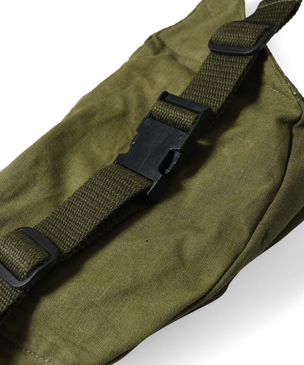 NO MORE WAR ノーモアウォー MILITARY キャンバスボディーバッグ RBMU2003